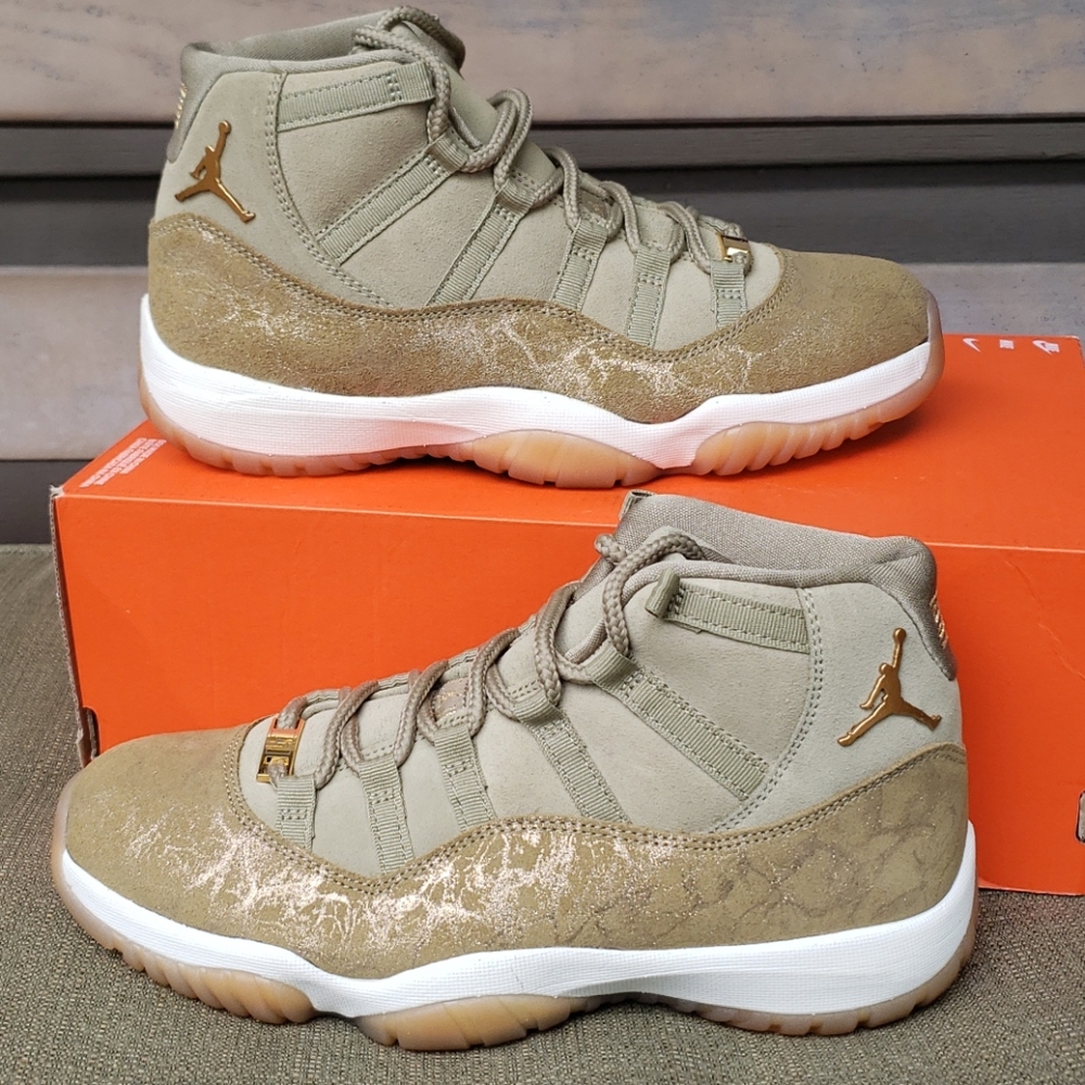 WMNS AIR JORDAN 11 RETRO